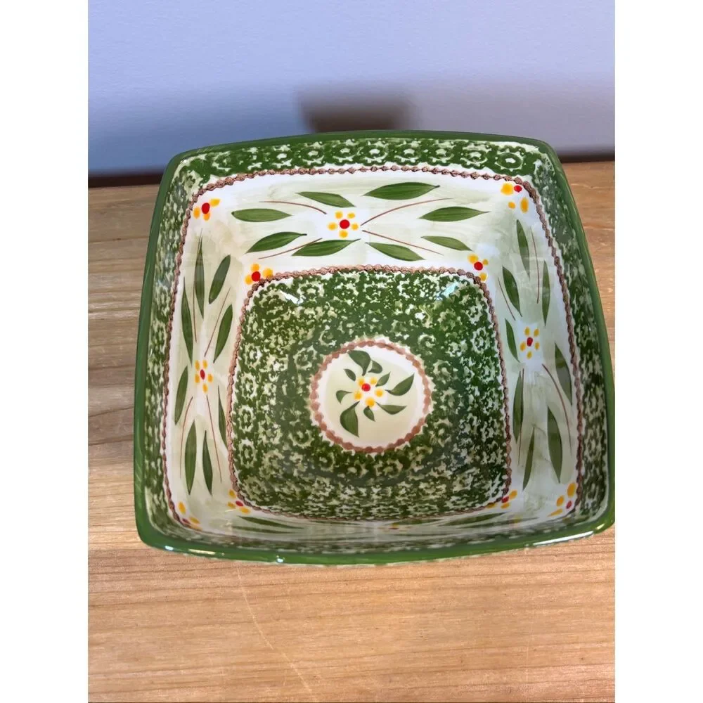 Temp-tations old world 7” green mixing bowl with lid - Picture 3 of 10